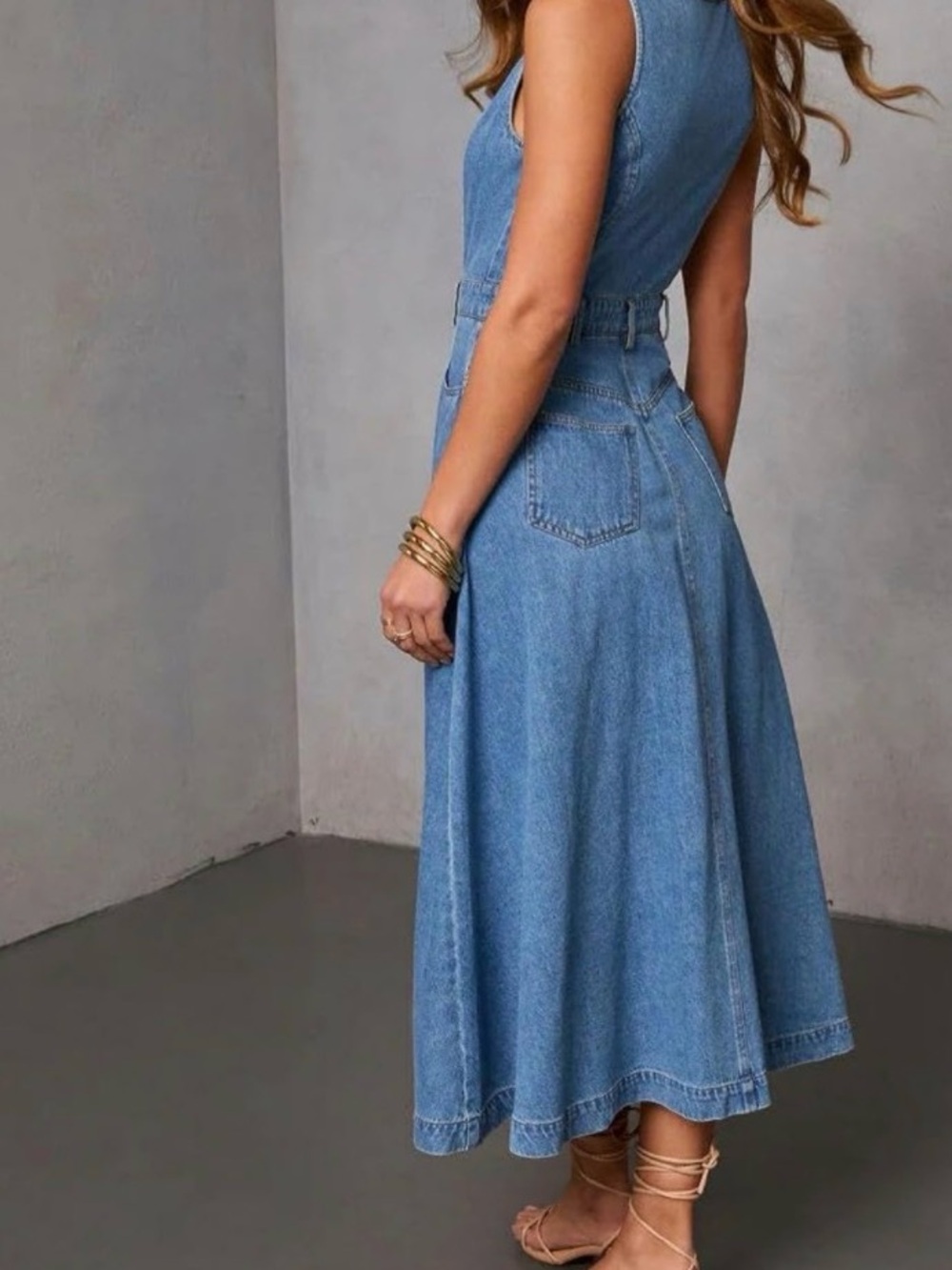 Sleeveless Button-Front Denim Midi Dress in Light Blue - Picture 2 of 5